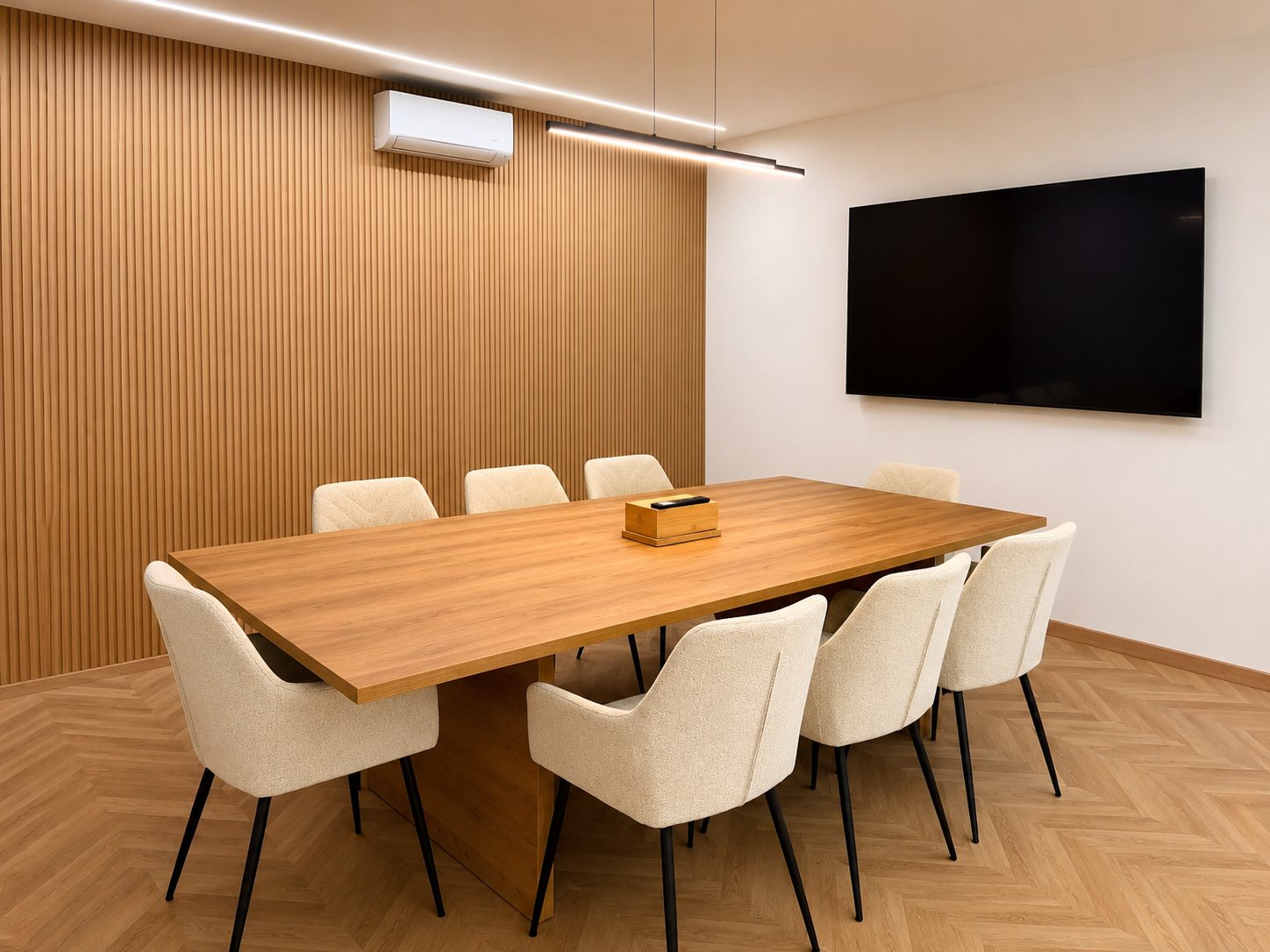 Sala de reuniones de la oficina de Omnya en Platja d'Aro